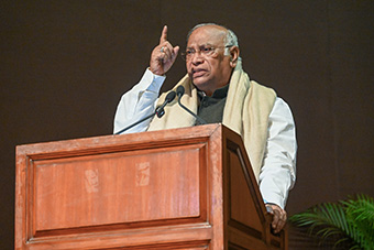 New Delhi: Congress Holds National MGNREGA Workers’ Convention